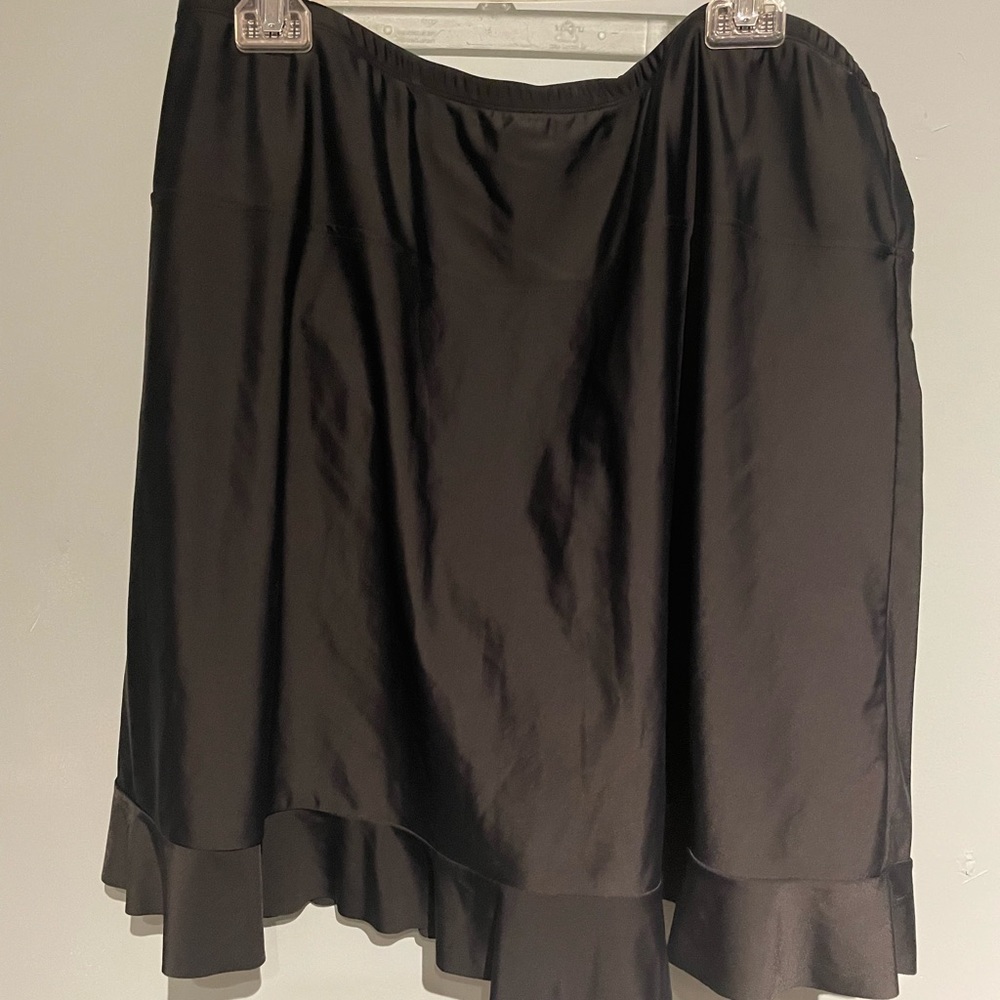 Plus Size Swim Skirt w/brief under. EUC very flattering